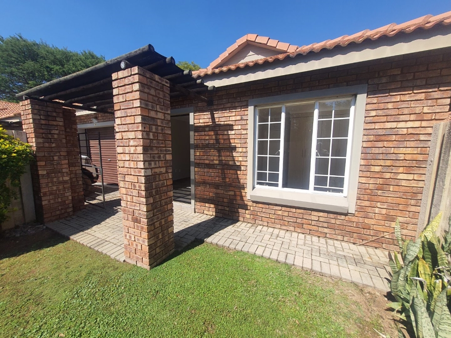 To Let 2 Bedroom Property for Rent in Ngwenya River Estate North West